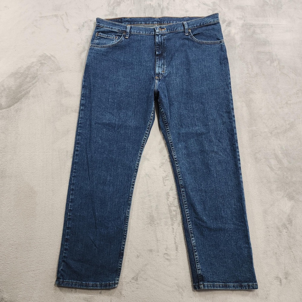 Wrangler Jeans Mens 40x30 Blue Medium Wash Relaxed Fit Straight Denim Casual